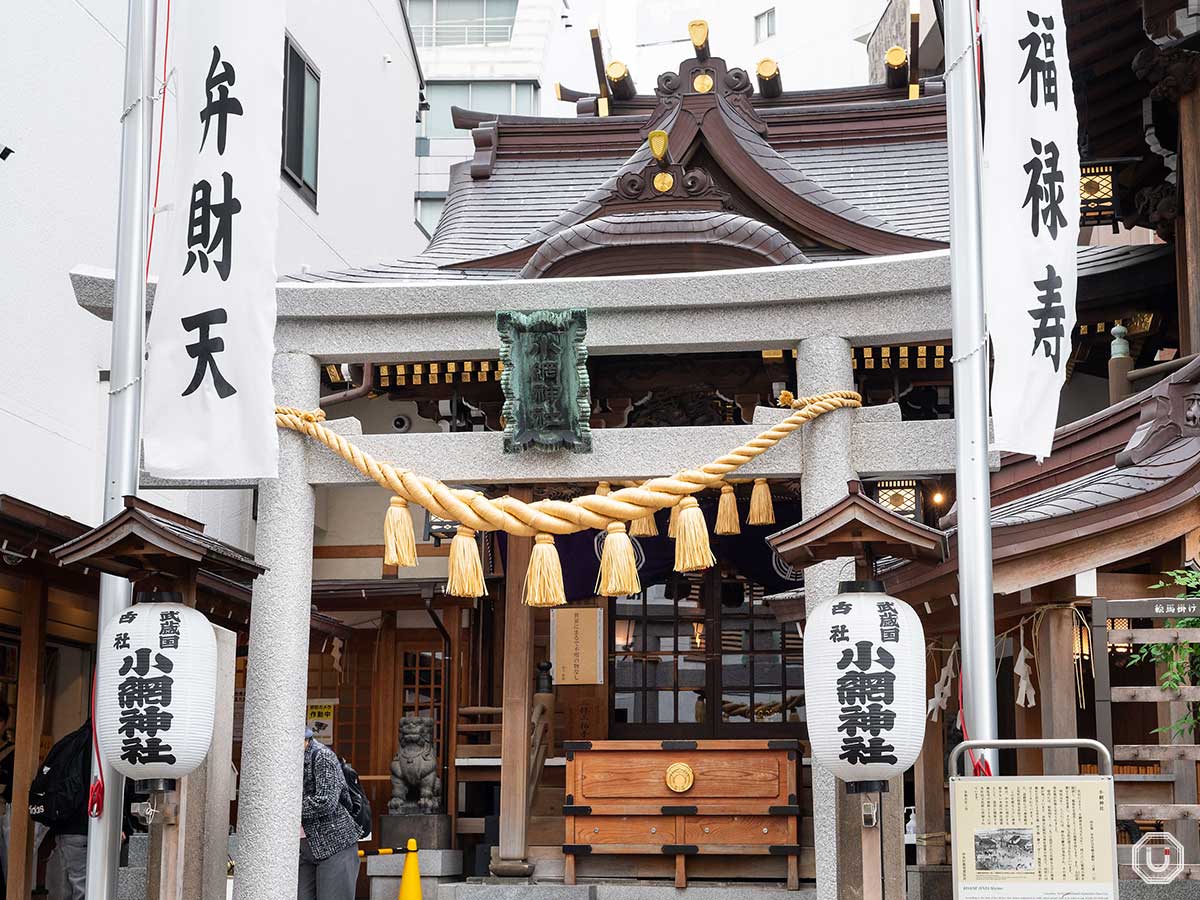 海外からも参拝者が訪れる小網神社 財運向上で知られる日本屈指の開運