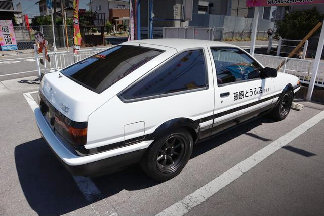 頭文字D「藤原とうふ店」仕様!白黒ツートン全塗装!AE86型スプリンター