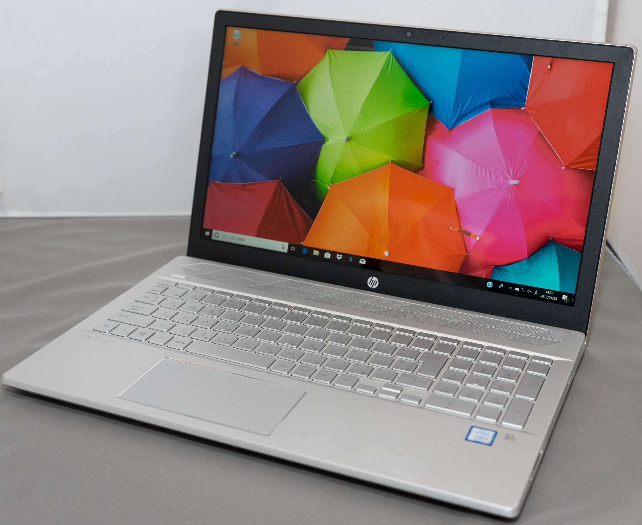 HP Pavilion 15-cu0000をレビュー税抜き7万円で買える、DVDドライブ