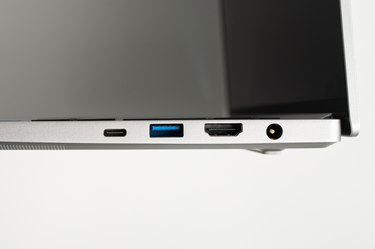 DAIV 4Pレビュー 1Kg以下のクリエイターモバイルノートPC | うっしーな