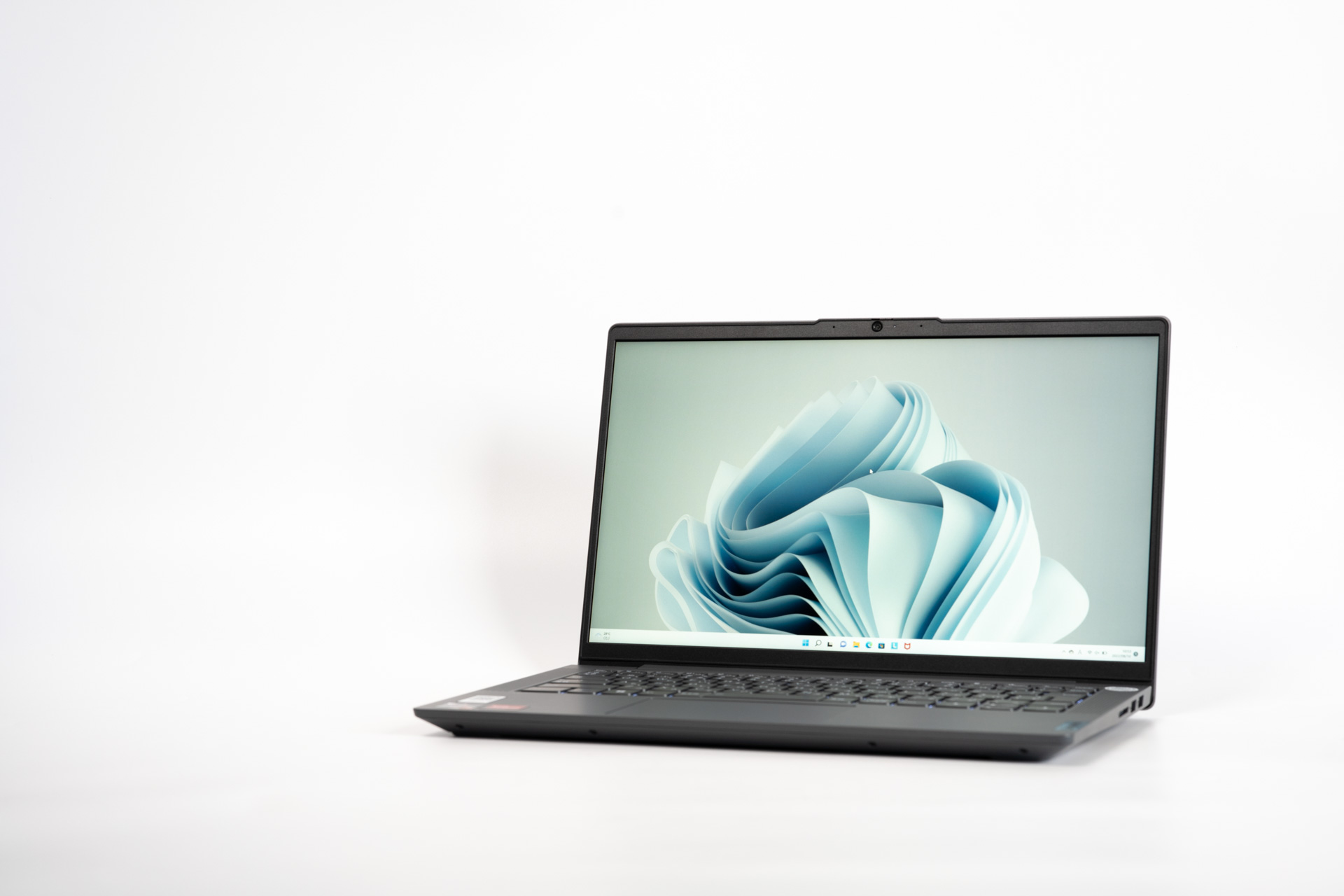 Lenovo IdeaPad Slim 570 (14型AMD)レビュー テレワーク機能がさらに