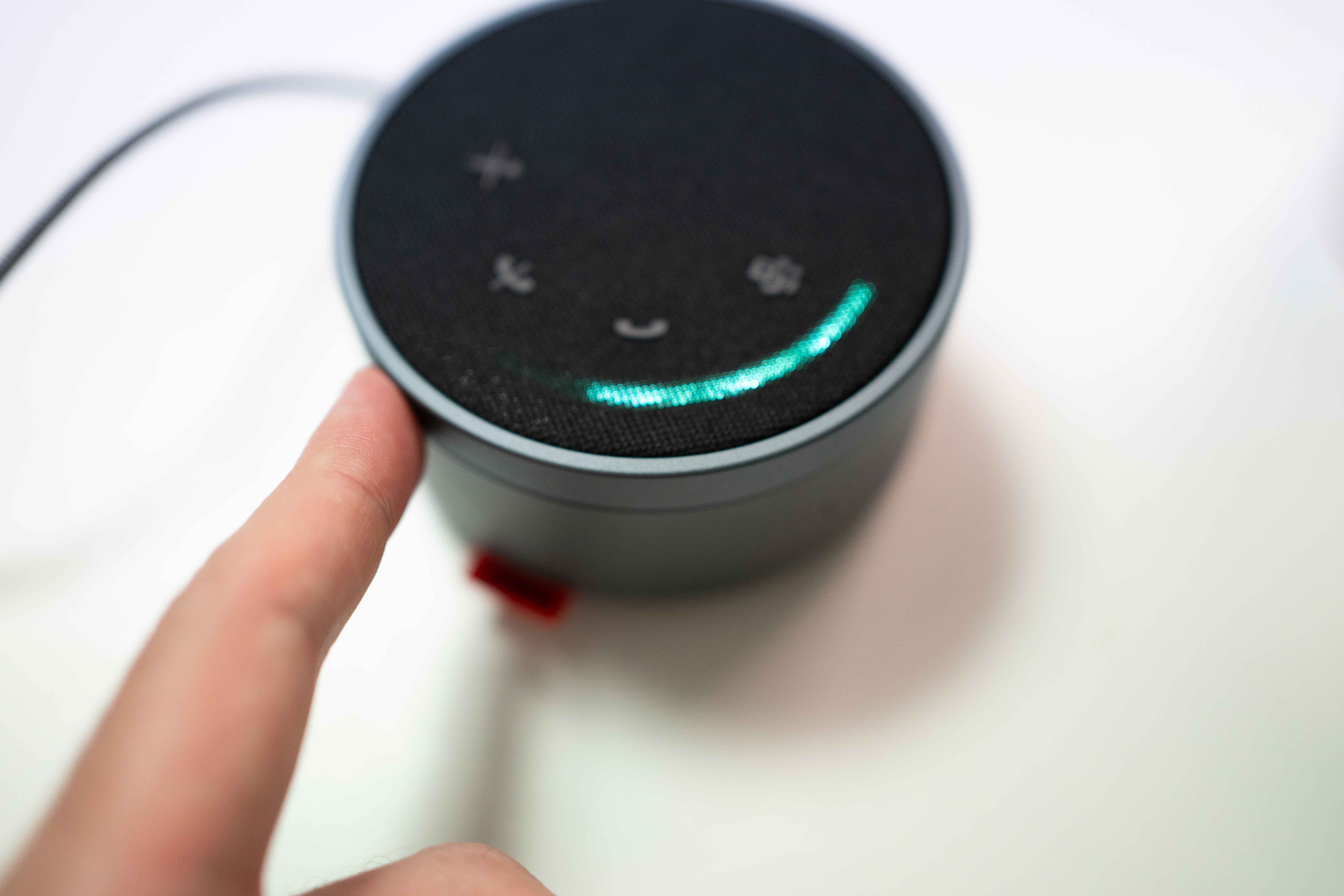 Lenovo Go USB Type-C スピーカーフォンレビュー 直感的な操作で