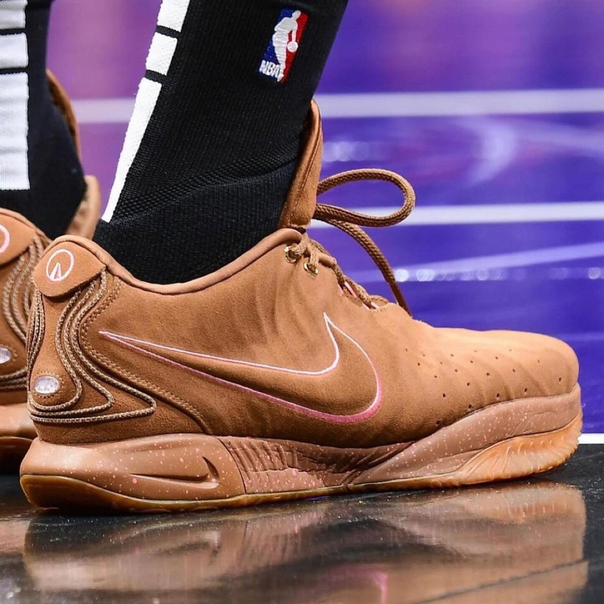 UNKNWN × Nike LeBron 21 が発売予定 | UP TO DATE