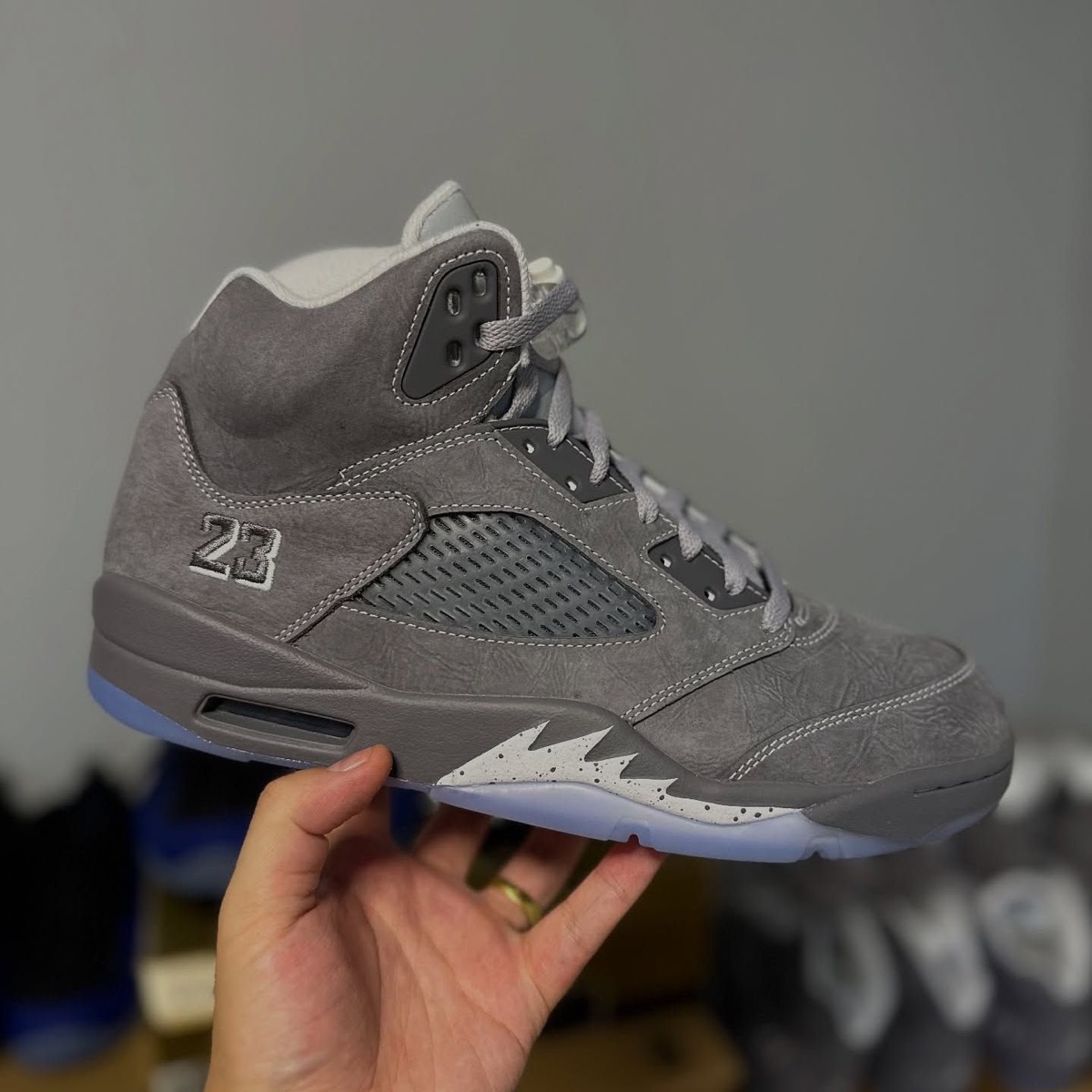 Nike Air Jordan 5 Retro “Wolf Grey”が国内2月28日より復刻発売