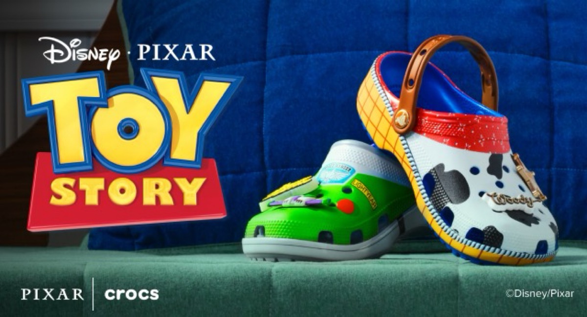 Crocs × Toy Story コラボサンダルが国内2月22日より発売 | UP TO DATE