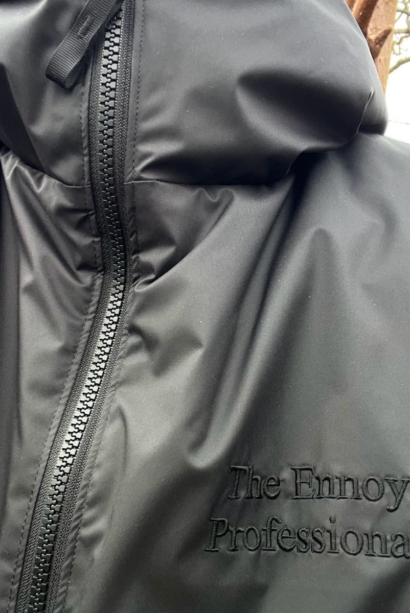 ENNOY x スタイリスト私物 『中綿シャカシャカ2025』が国内1月5日より