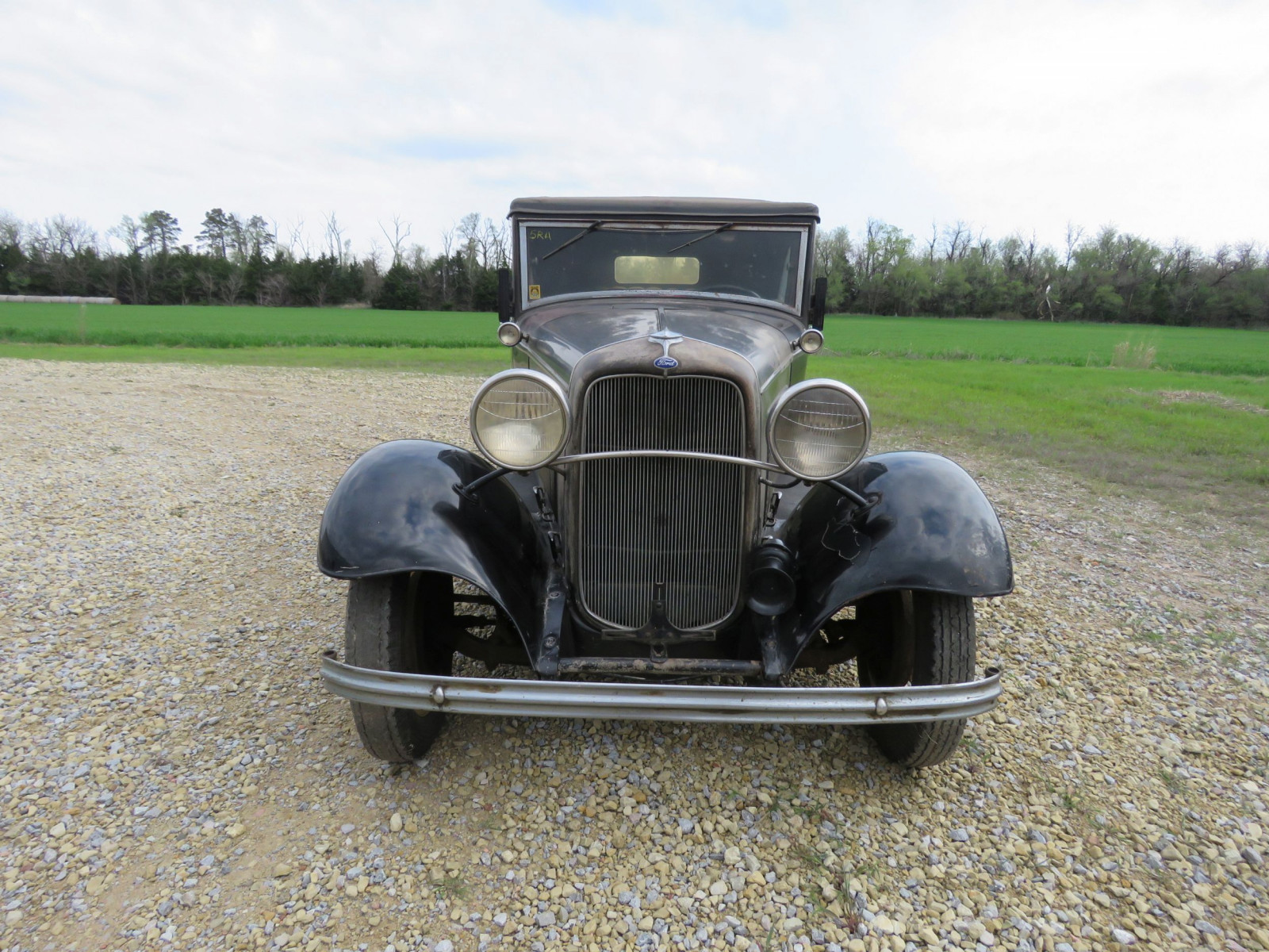 Lot 5RA – RARE 1932 FORD B400 2DR CONVERTIBLE SEDAN V8