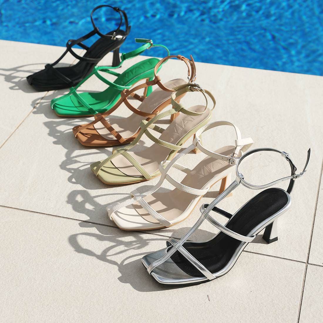 スクエアトゥ華奢Tストラップサンダル ｜靴・レディースシューズの