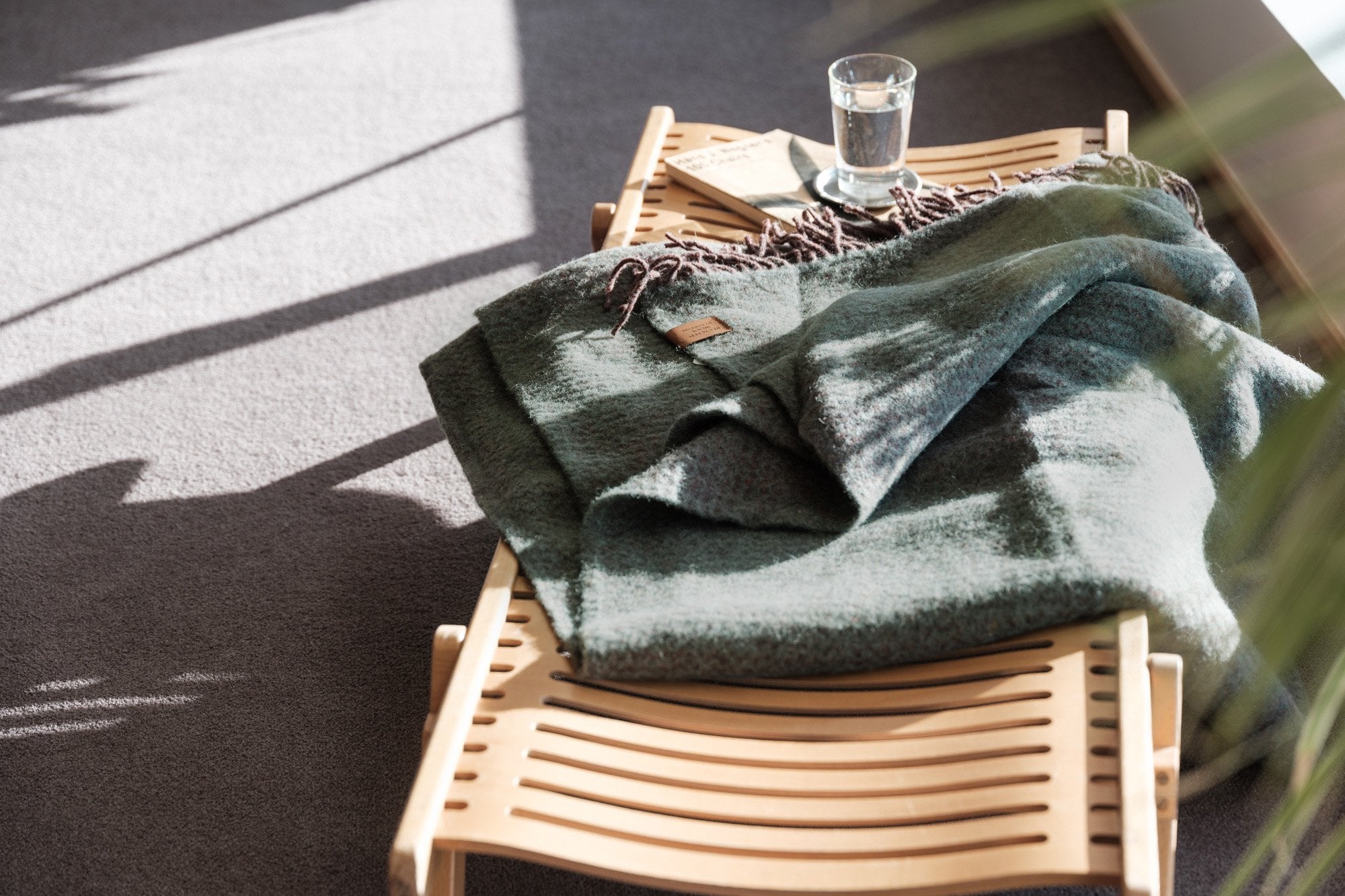 リサイクルウールスロー ウェーブ｜KLIPPAN クリッパン - パンと日用品