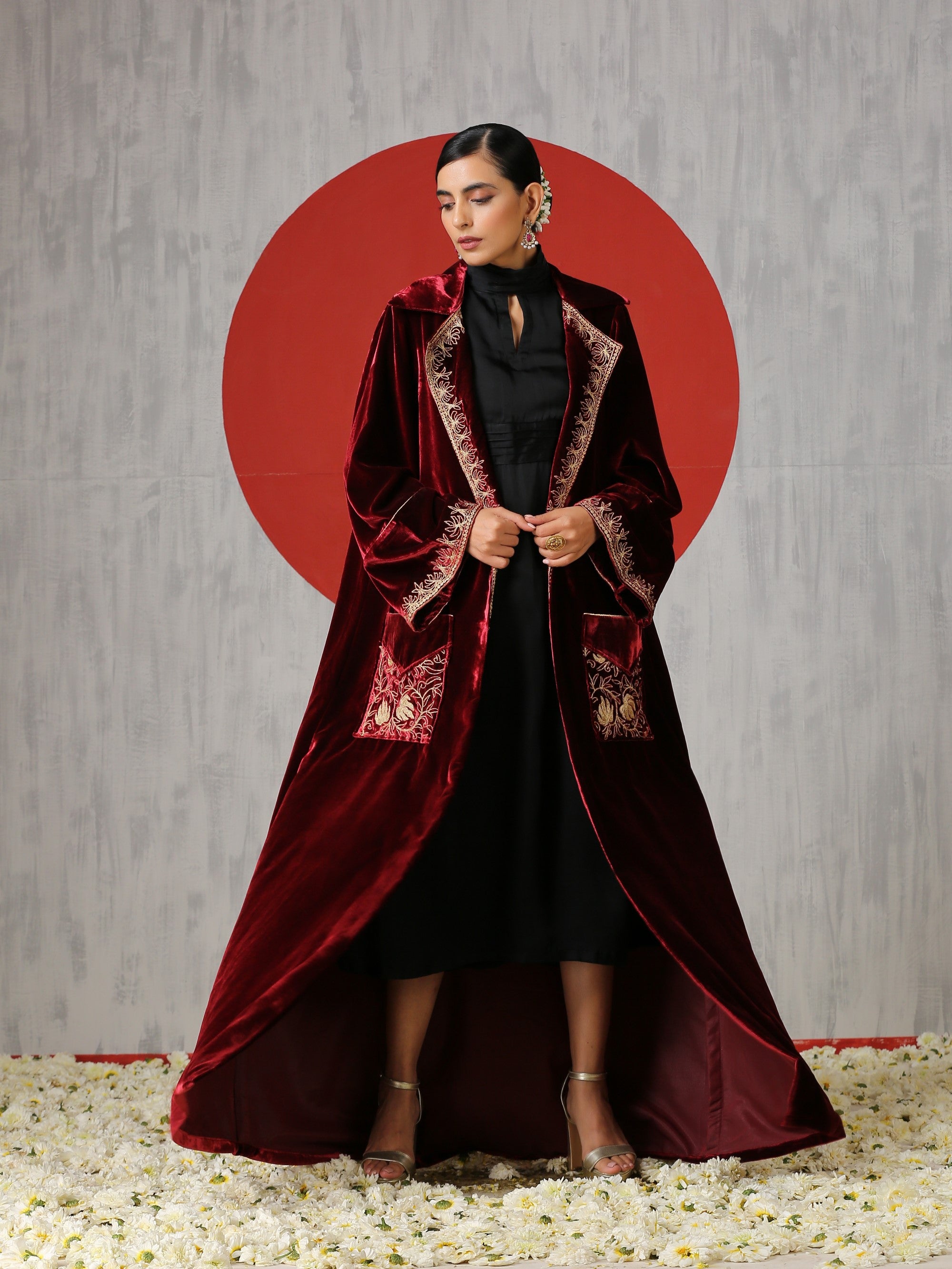 Makhmal Black Dress with Long Velvet Cape – Wazir C