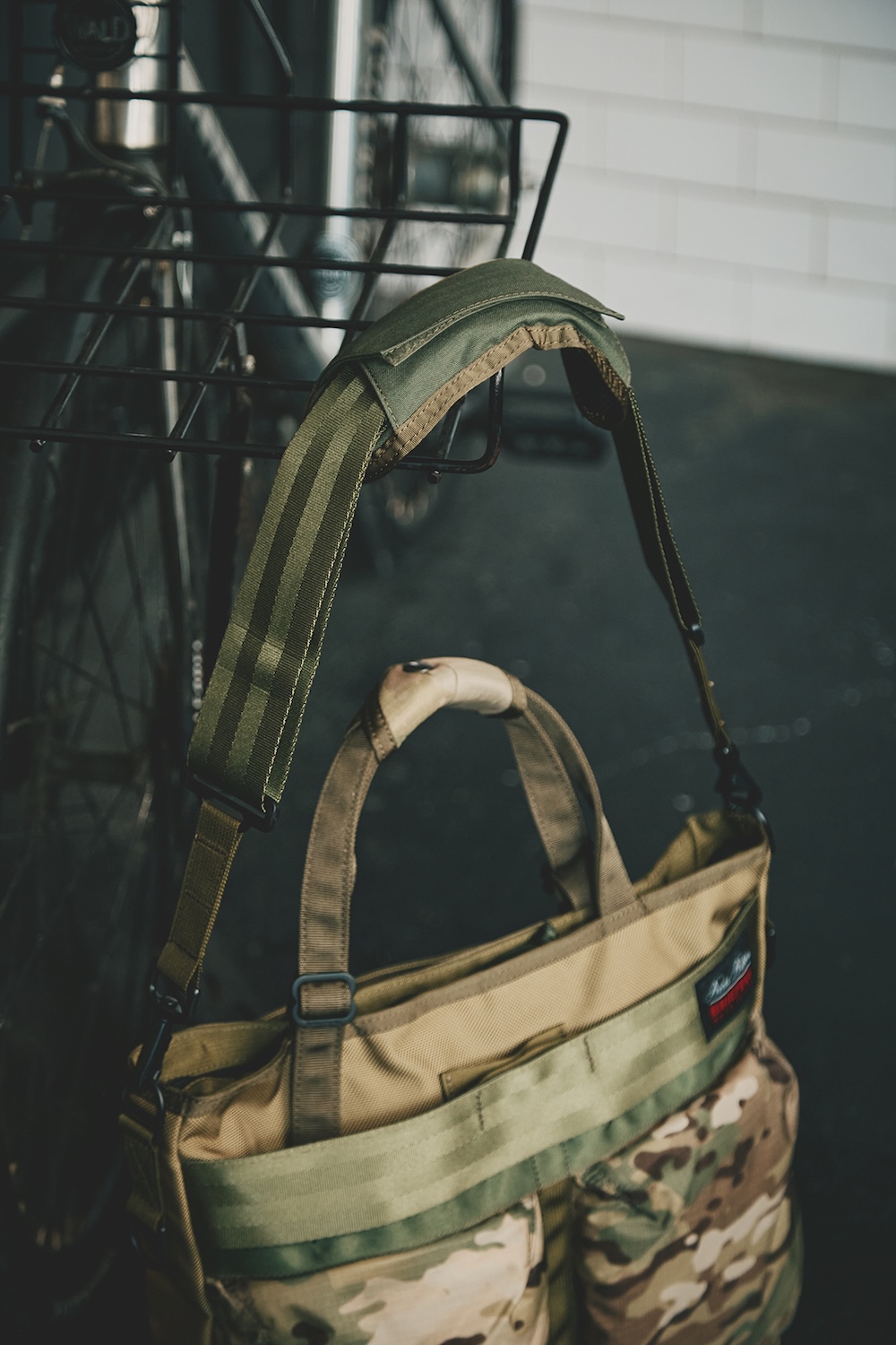 ブリーフィングとブルックス ブラザーズが再びコラボ。両者の