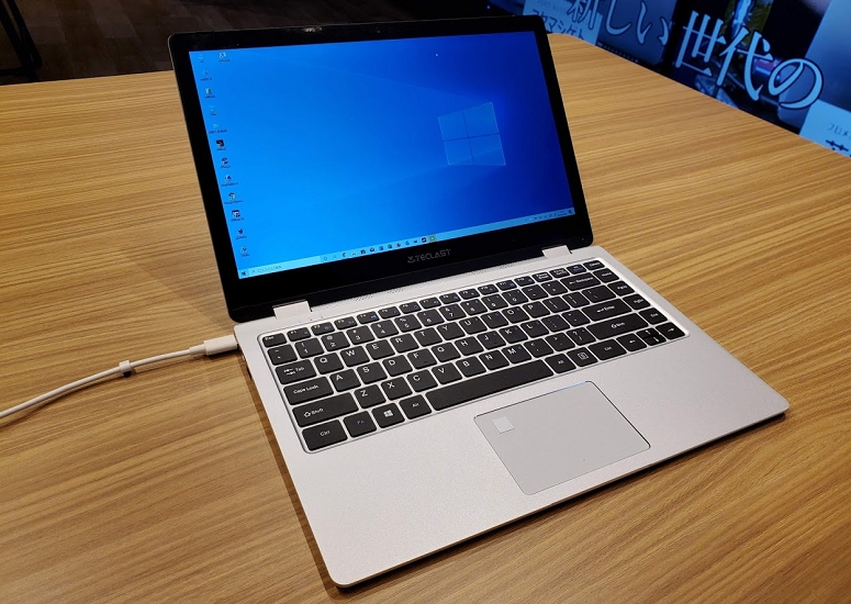 Teclast F6 Core m3-7Y30 メモリ8GB SSD128GB Teclast F6 Core m3-7Y30