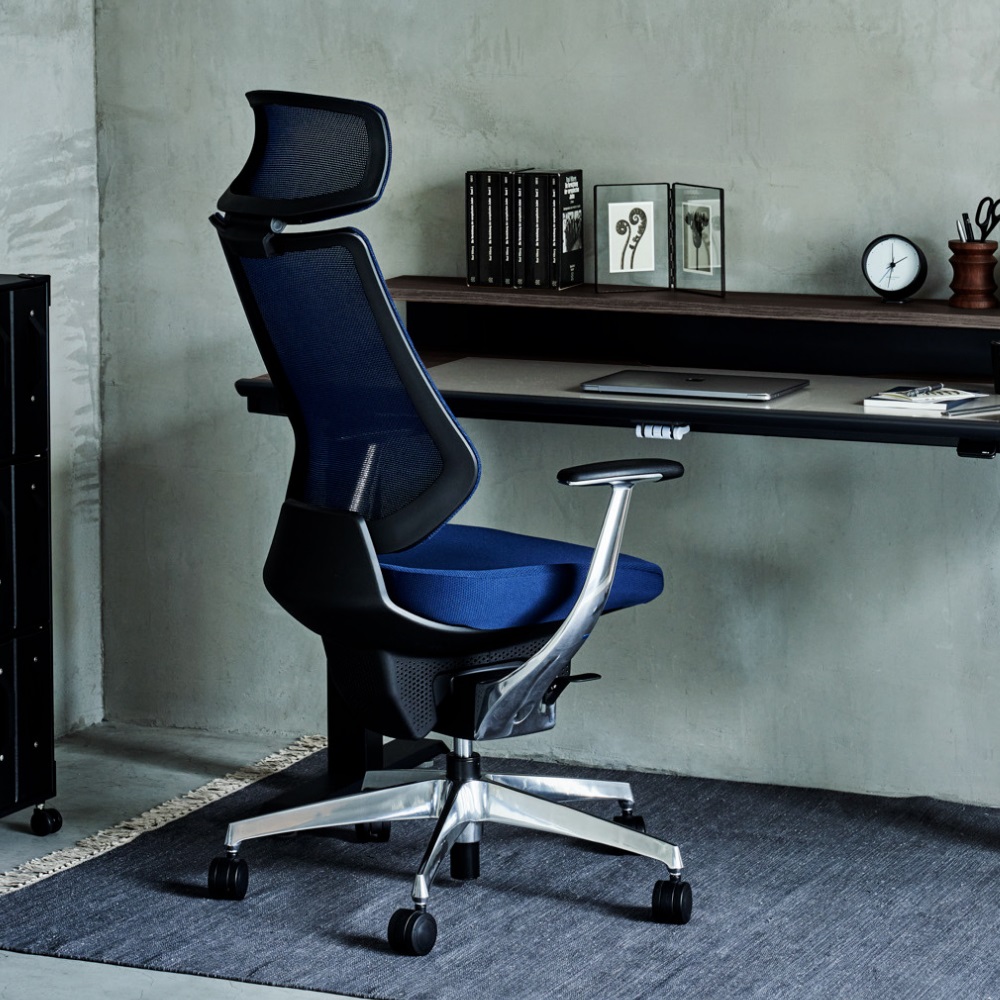 ing イング／クッションタイプ／バーチカルタイプ／可動肘／ブラック