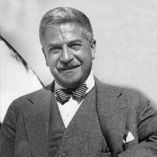 Artur Schnabel / アルトゥール・シュナーベル | Warner Music Japan