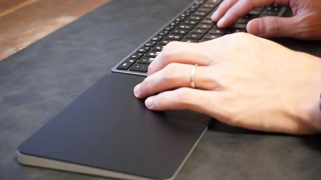 Apple：Magic Trackpad 3(ブラック)をレビュー｜第1・2世代の違いも比較！