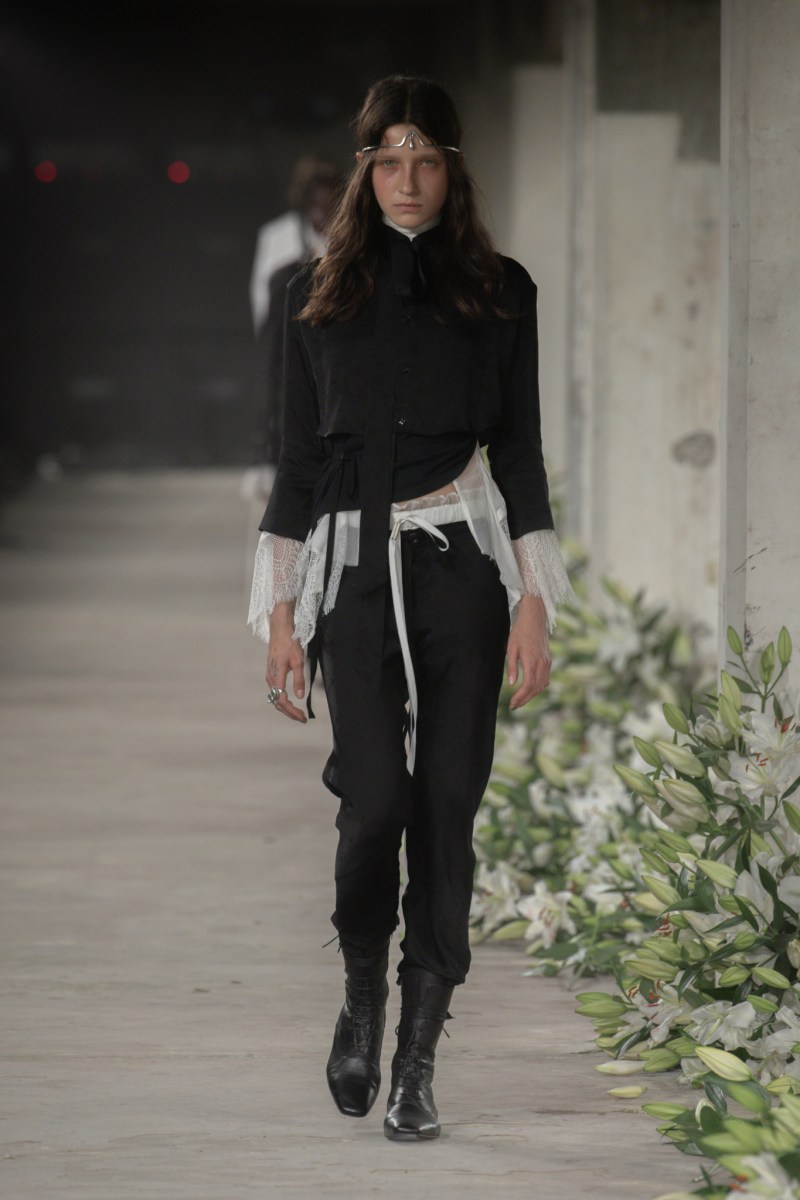 ANN DEMEULEMEESTER 32年間コレクション全集 Ann Demeulemeester