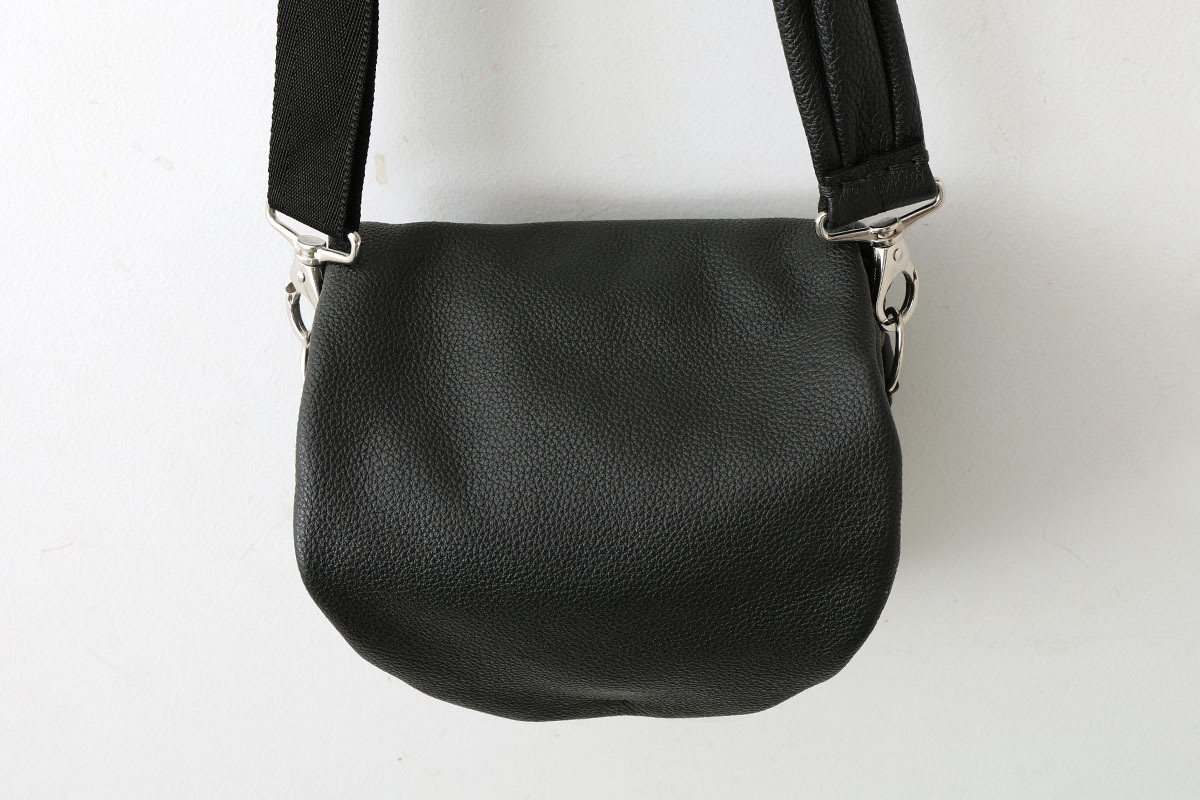 ebagos エバゴス フニュ・ボディバッグS