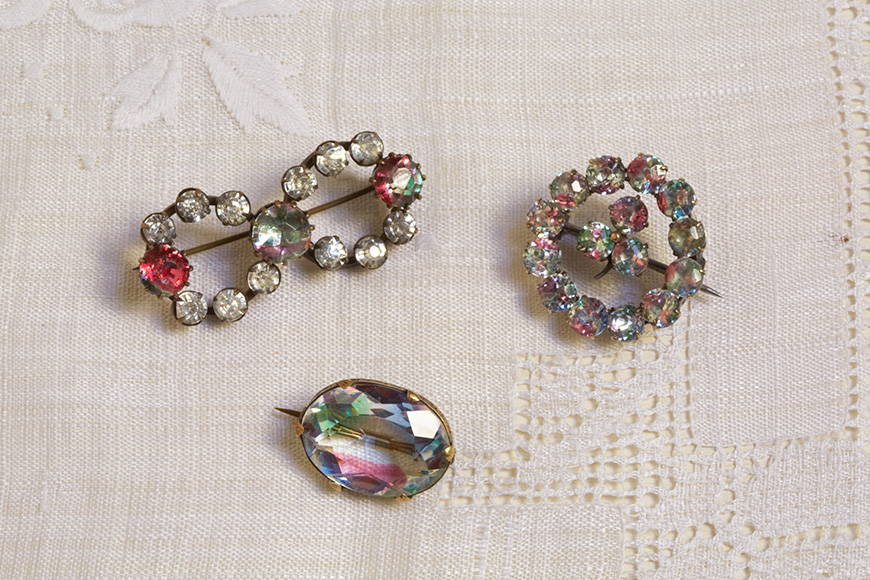 イセキアヤコさんのブローチのお店・ヴィンテージ編 - ほぼ日刊イトイ新聞