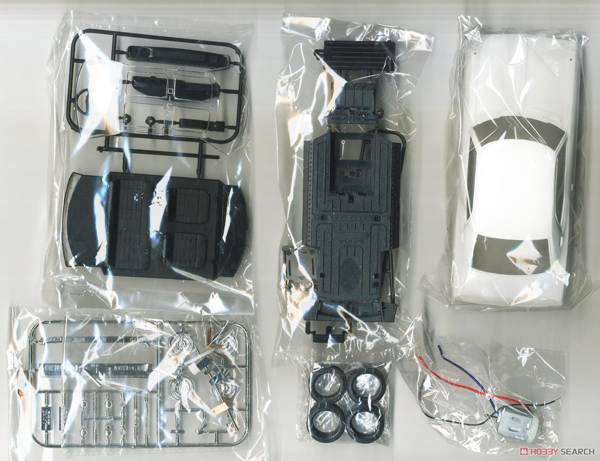 ニッサン・ローレルHT 2000SGX (プラモデル) - ホビーサーチ カーモデル