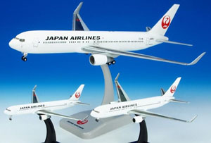 JAL 767-300 (ウイングレット付) 1/200 スナップインモデル (完成品