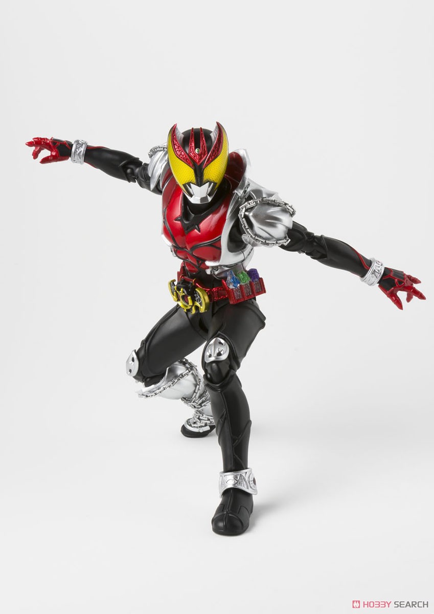 S.H.フィギュアーツ(真骨彫製法) 仮面ライダーキバ キバフォーム ※初回