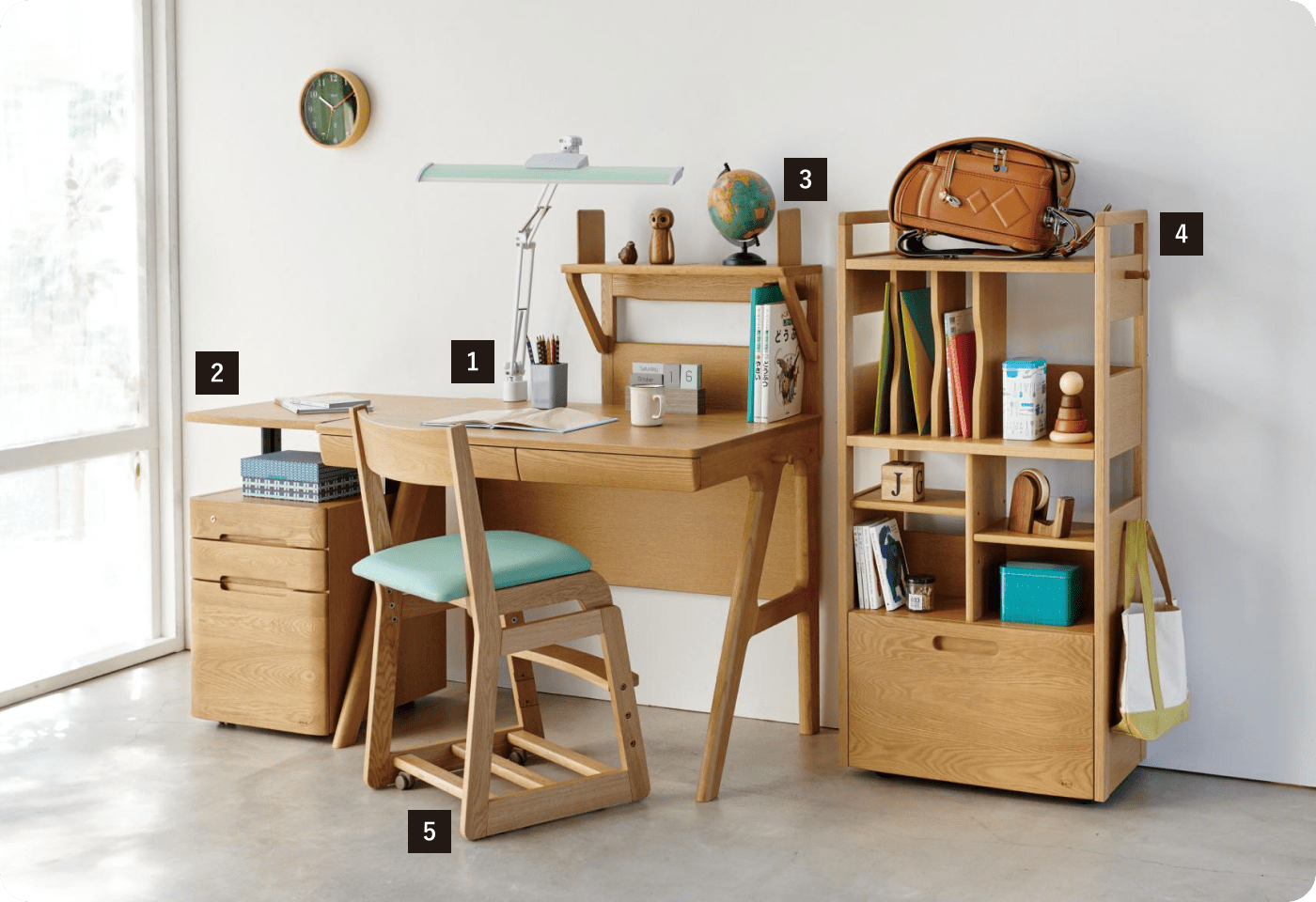 feature_2024_desk_kokusan | TWO-ONE STYLEネット