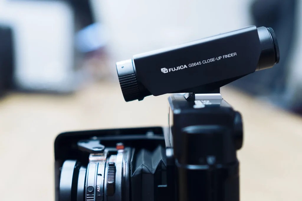Fujica GS645 Professional - A 6x45 Rangefinder Review - By Rob