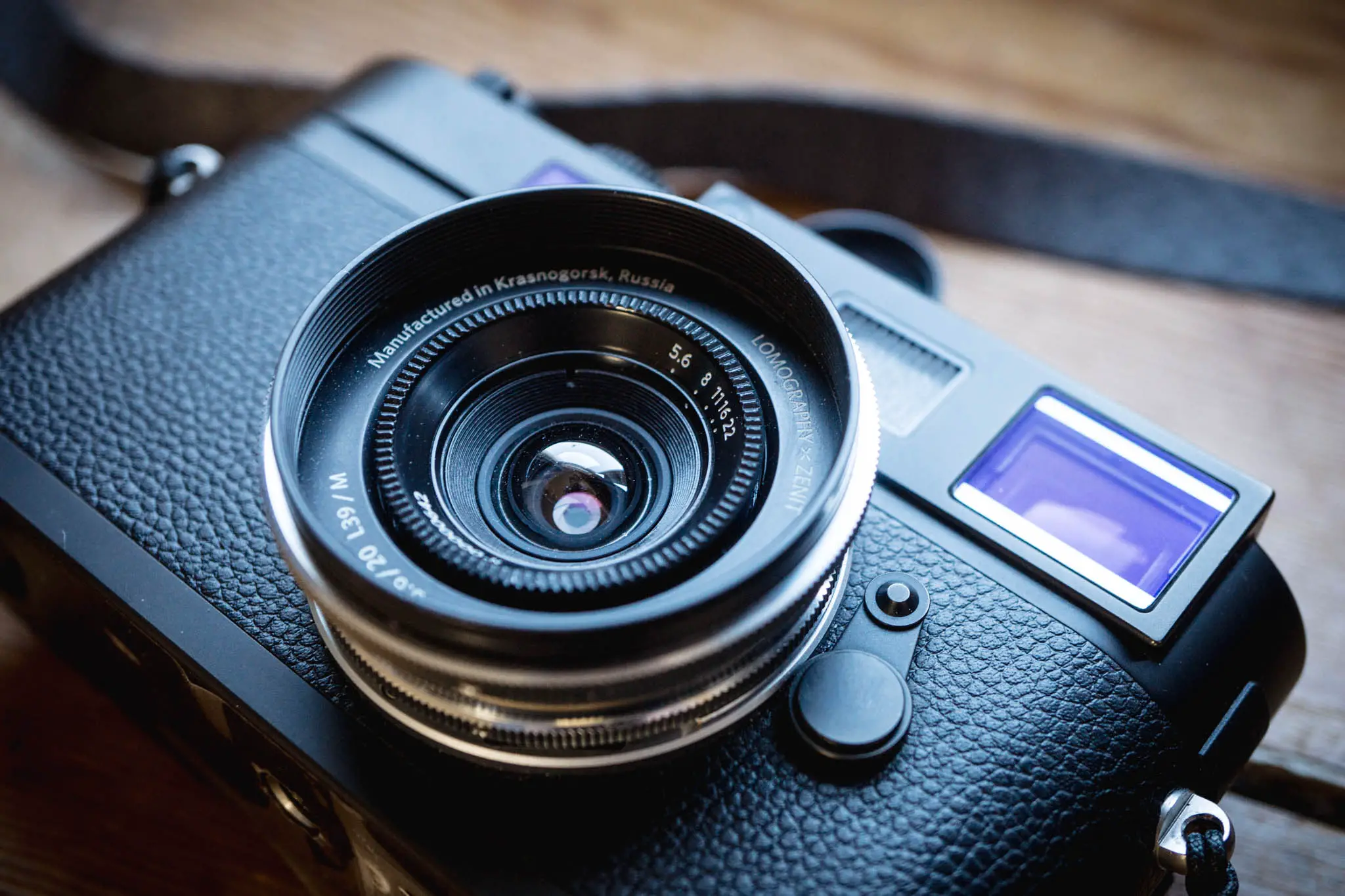 Lomography 20mm f/5.6 Zenit New Russar+ Review - 35mmc