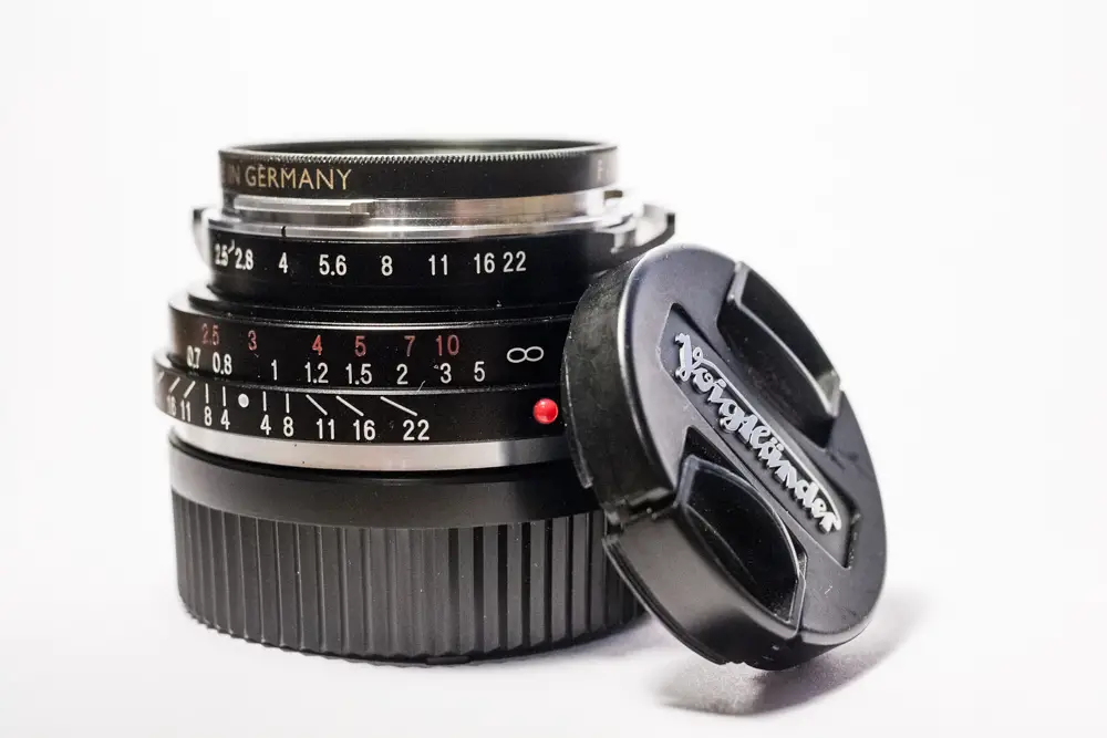 The Voigtländer 35mm f/2.5 Color Skopar