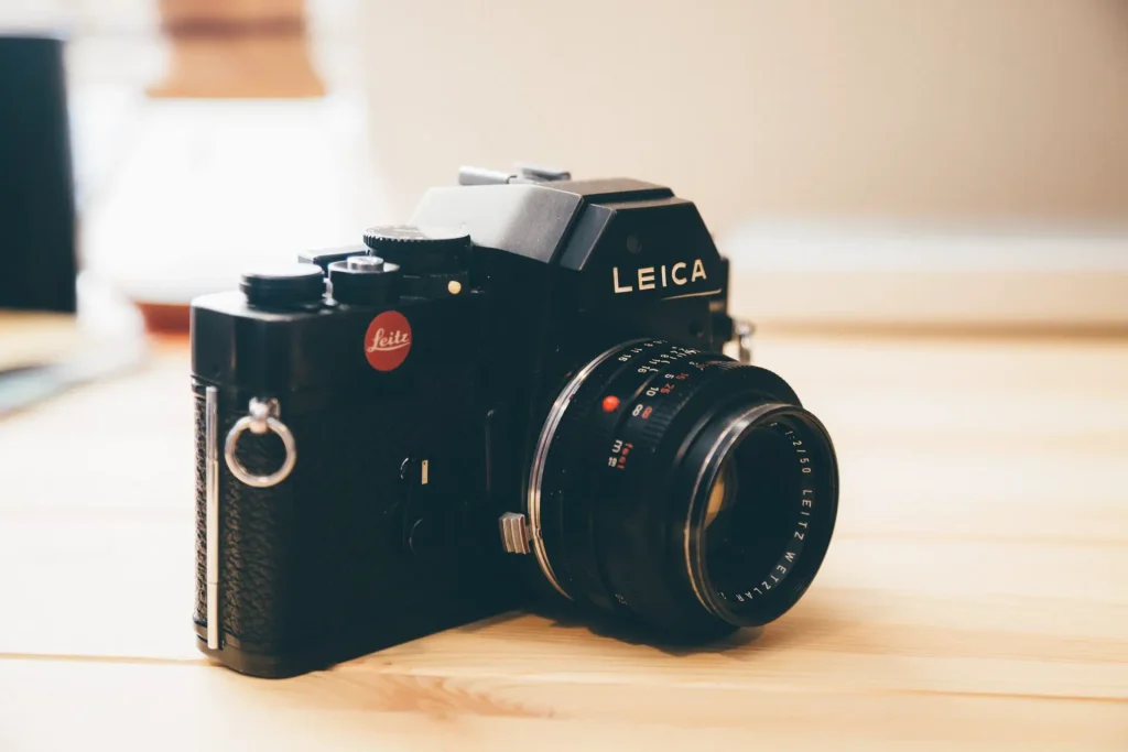 Leica R3 - a Review in a Galaxy Far, Far Away - By Luke Patton - 35mmc