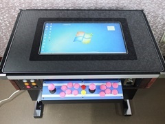 PCやPS3を組み込んで使える「喫茶店向けアーケードテーブル筐体」が