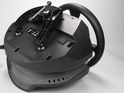 6万円超級のGT5公認ステアリングコントローラ「T500 RS」レビュー