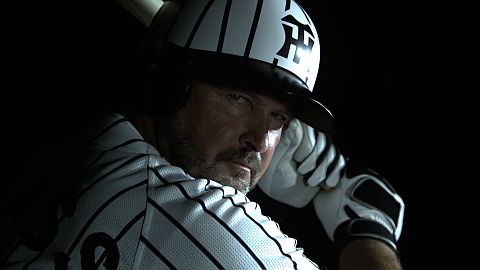 プロ野球オーナーズリーグ」，新CMに元阪神のランディ・バース氏が登場