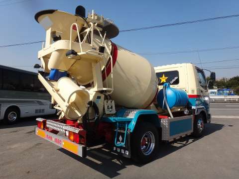 中古ミキサー車（コンクリートミキサー） 三菱ふそう 三重・山梨・愛知