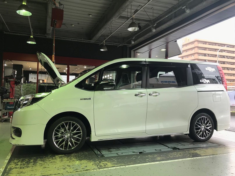 エスクァイア 車高調 TEIN FLEX-Z 取り付け | トヨタ エスクァイア 足