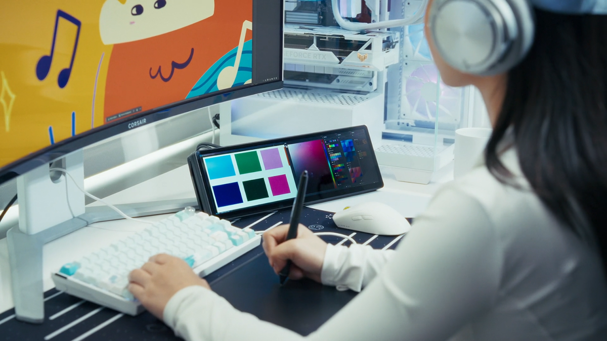 CORSAIR Launches the XENEON EDGE 14.5″ LCD Touchscreen, a Dazzling