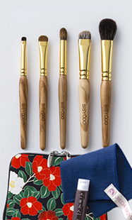 日本製のオリジナル高級化粧筆セット。 人気のメイクブラシ 化粧筆