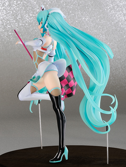 1/7 PVC製塗装済み完成品 レーシングミク2012ver. [RACINGミク] | 公式