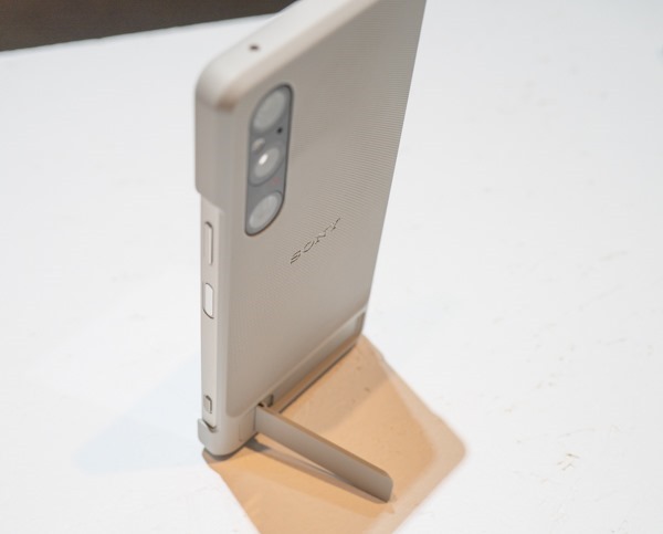 実機レビュー in 大崎「Xperia新商品体験会」＞専用ケース「Style