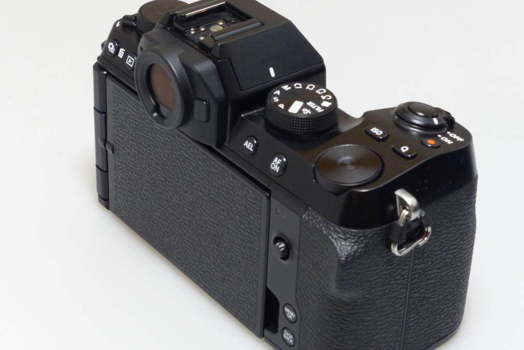 FUJIFILM X-S10で「写ルンです」再現しようとした男の軌跡