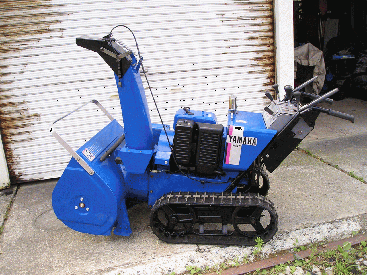 除雪機 ヤマハ 8馬力除雪機 YT－875E HST除雪機 全塗装で整備
