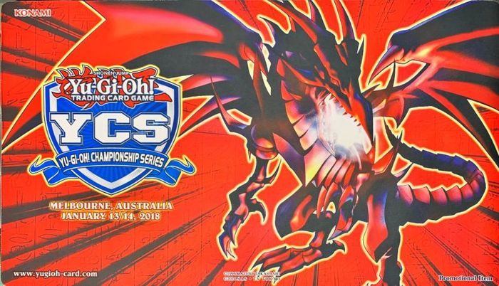 プレイマット『真紅眼の黒竜(YCS2018AUSTRALIA)』【-】{-}《プレイマット》