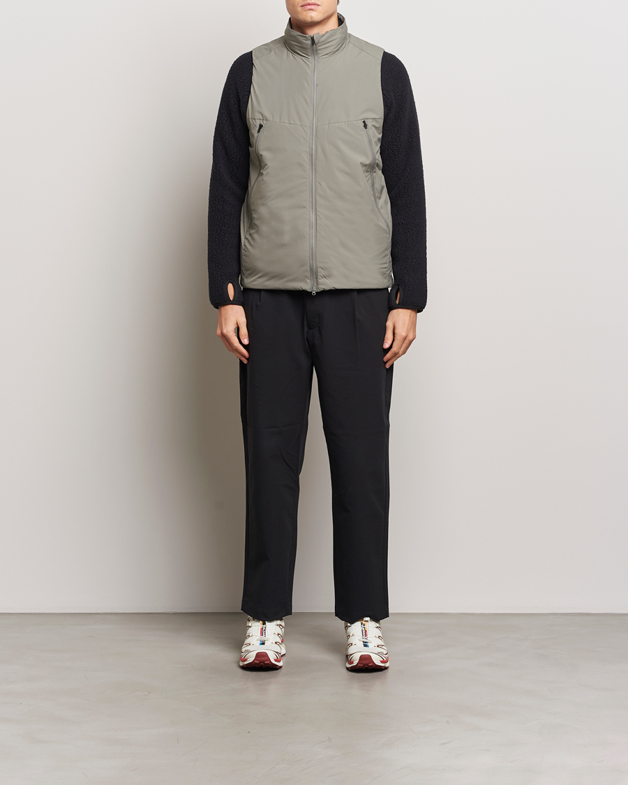 Snow Peak 2L Octa Vest Greige at CareOfCarl.com