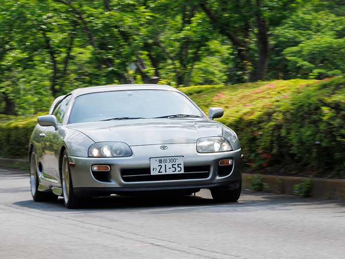 名車試乗】トヨタ スープラ80｜思わず「速い」と唸らせる、約20年前の