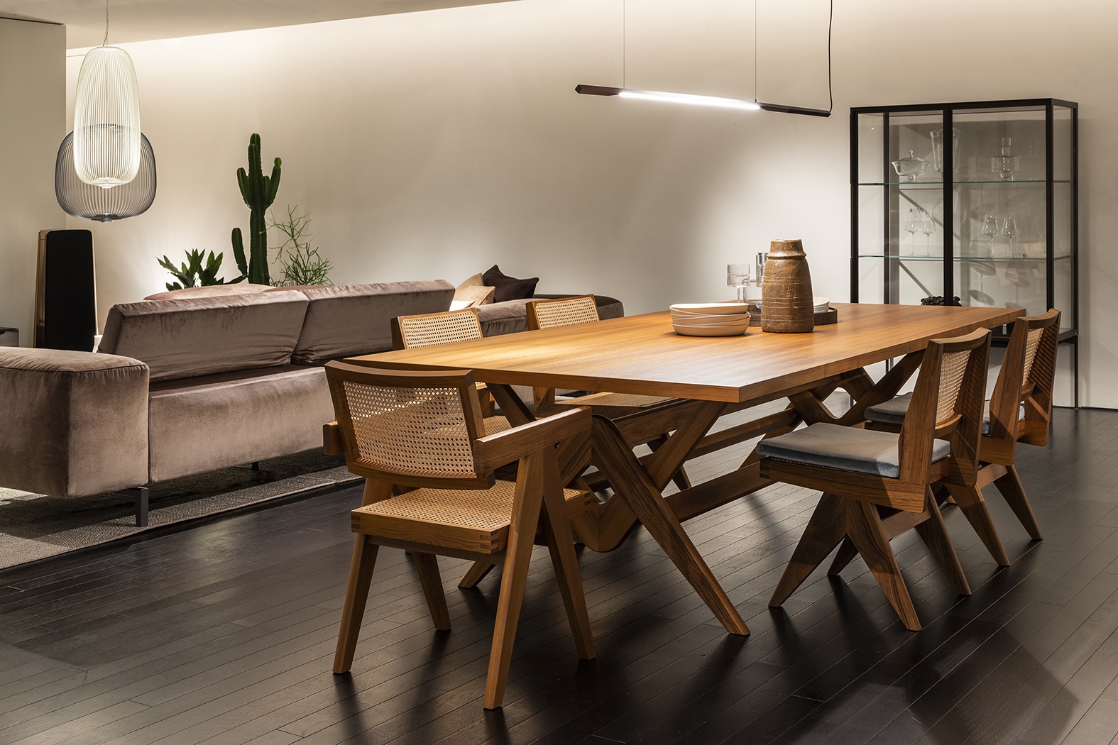 Cassina (カッシーナ)055 CAPITOL COMPLEX CHAIR | カッシーナ