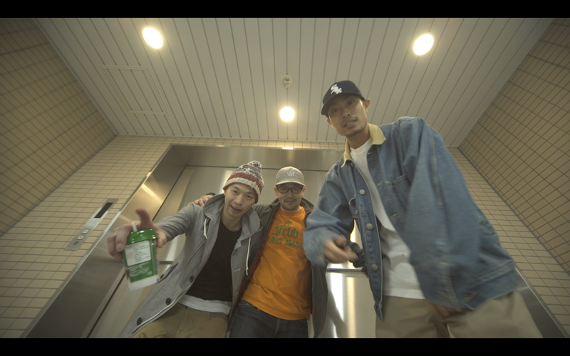 インタビュー：シャープだけど薄くない、ただただカッコイイことだけを