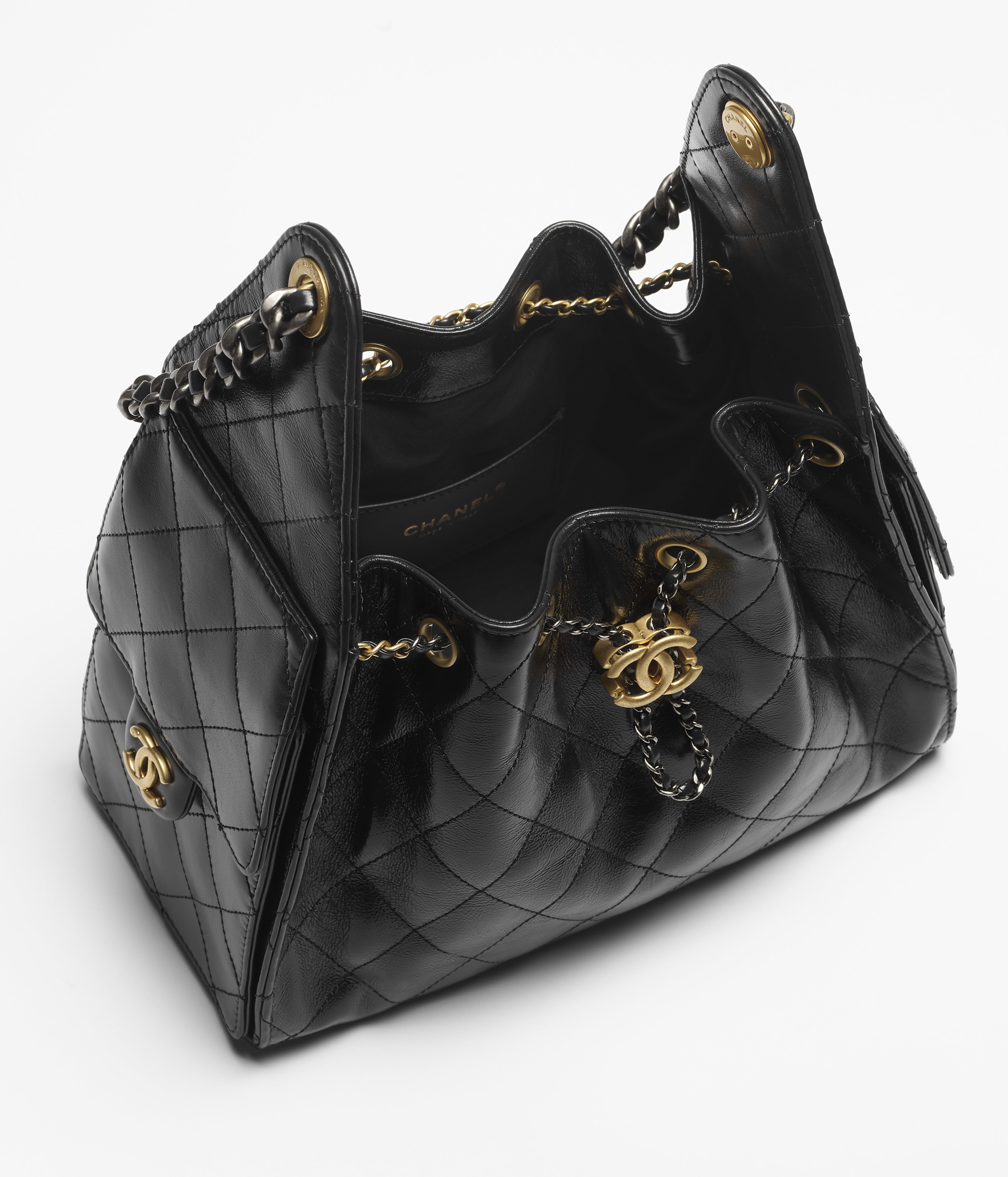 Chanel 25 small handbag, Shiny crumpled calfskin, gold-tone