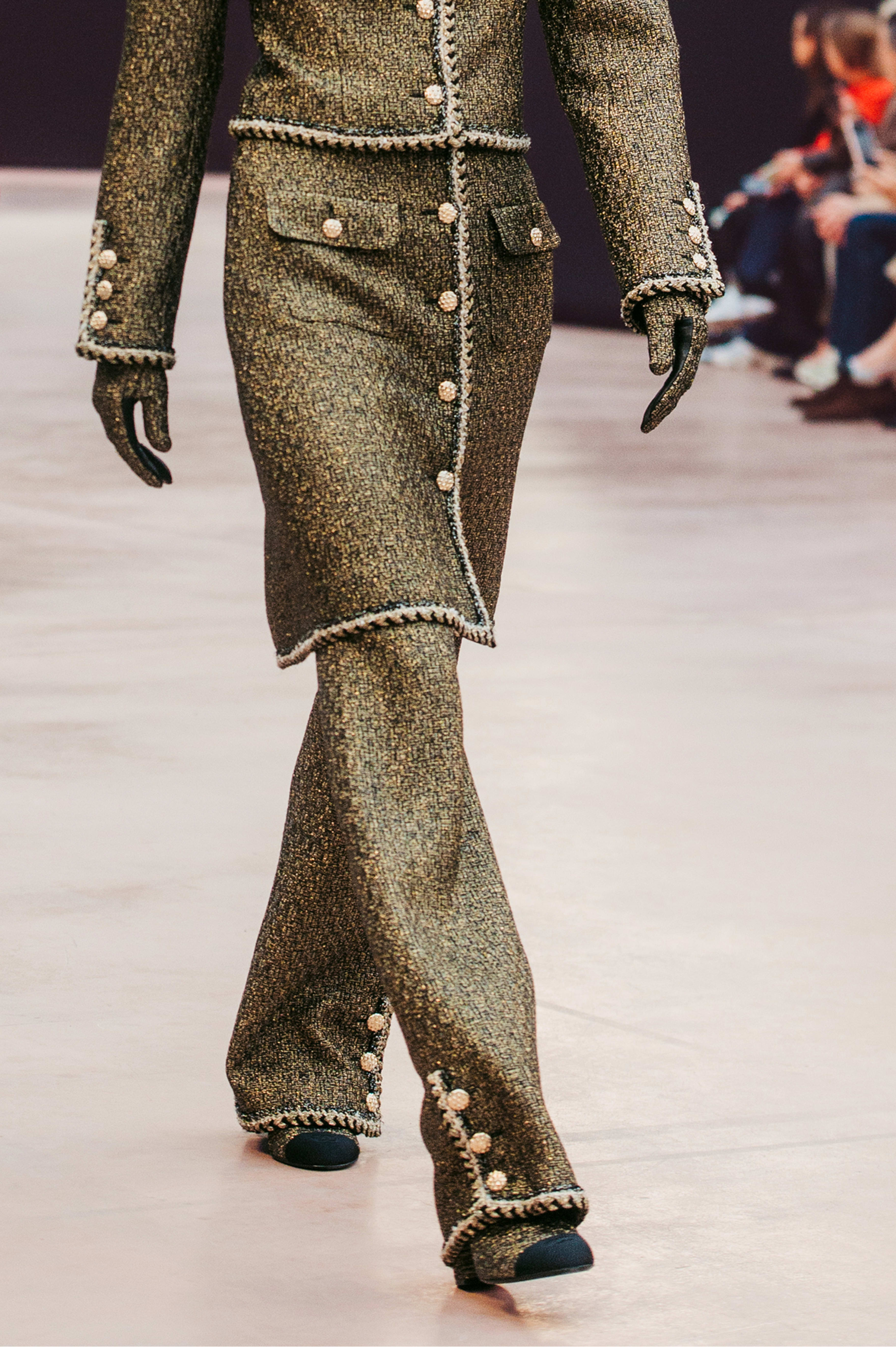 パンツ - ツイード、ゴールド & ブラック — ファッション | CHANEL