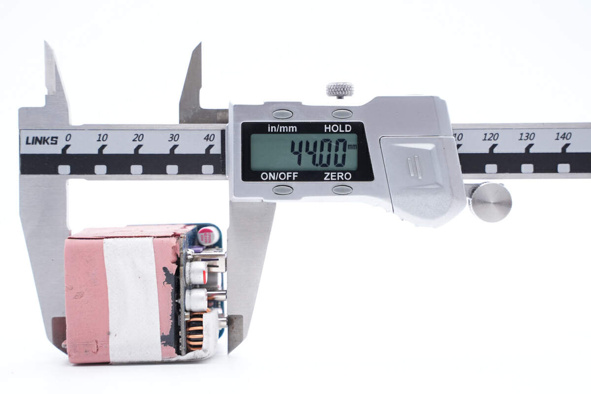 Teardown of UGREEN 65W 3-in-1 Nexode RG GaN Charger (CD361
