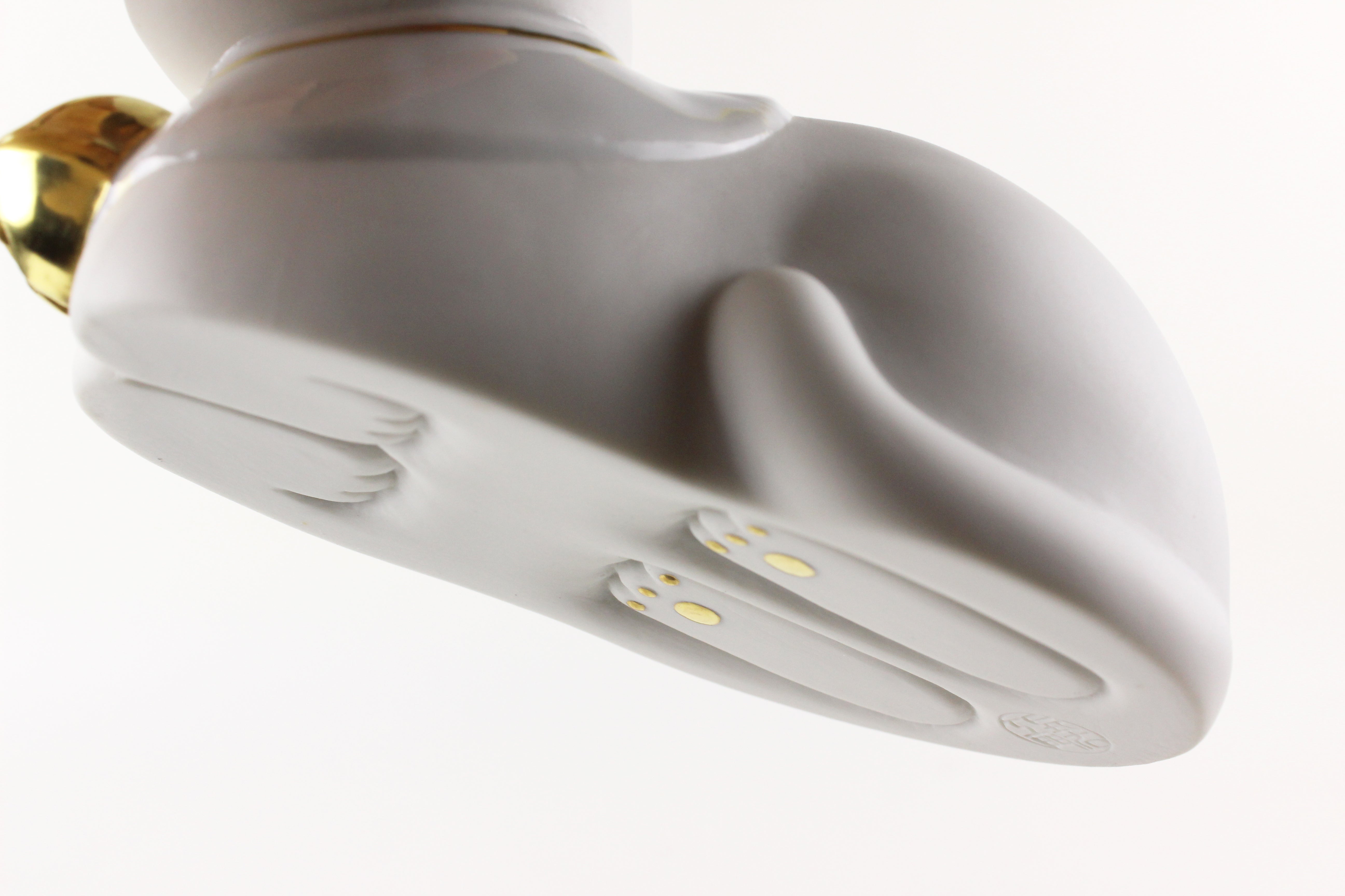 3%寄付】ちょうえもん座猫 金白 – 上出長右衛門窯オンラインショップ